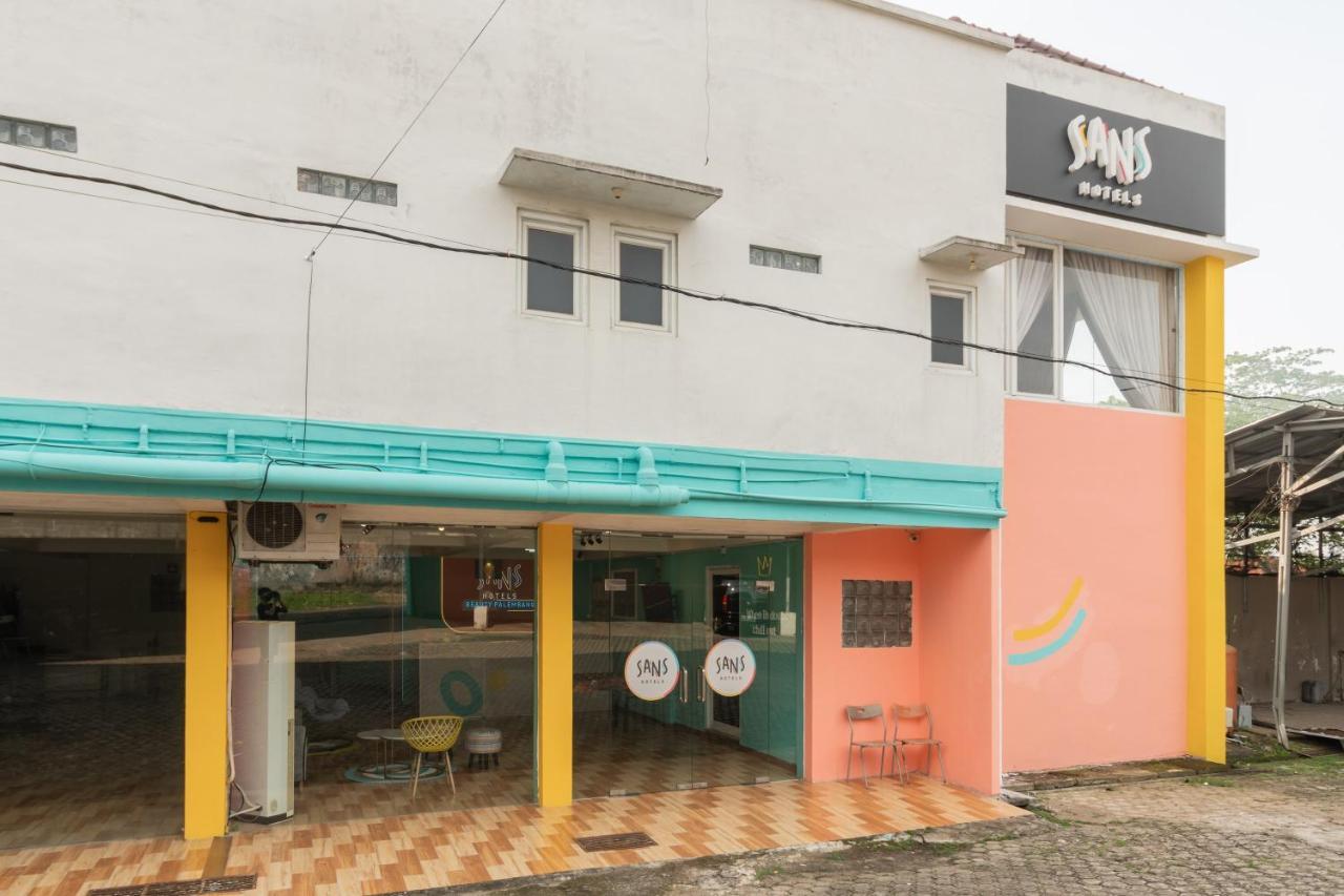 Sans Hotel Beauty Palembang Esterno foto