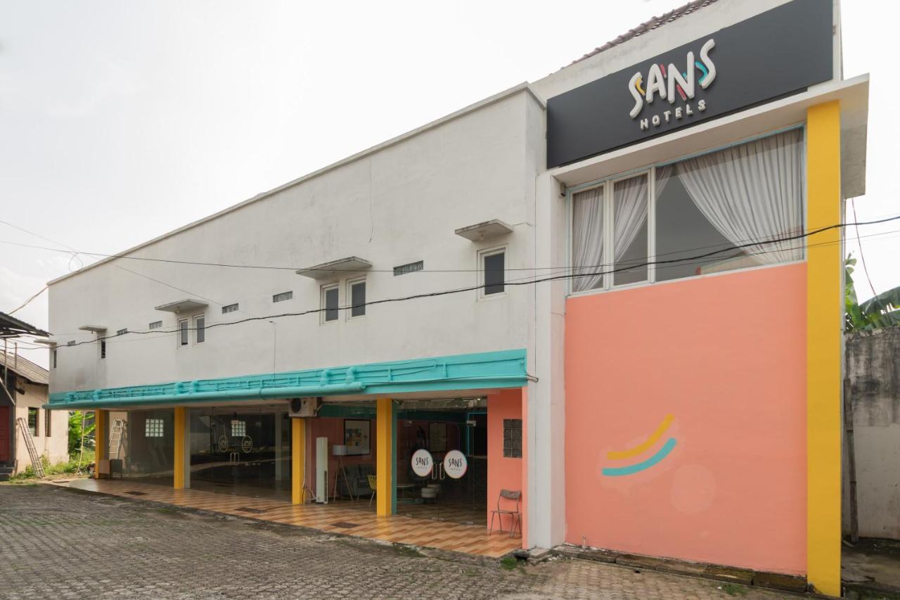 Sans Hotel Beauty Palembang Esterno foto