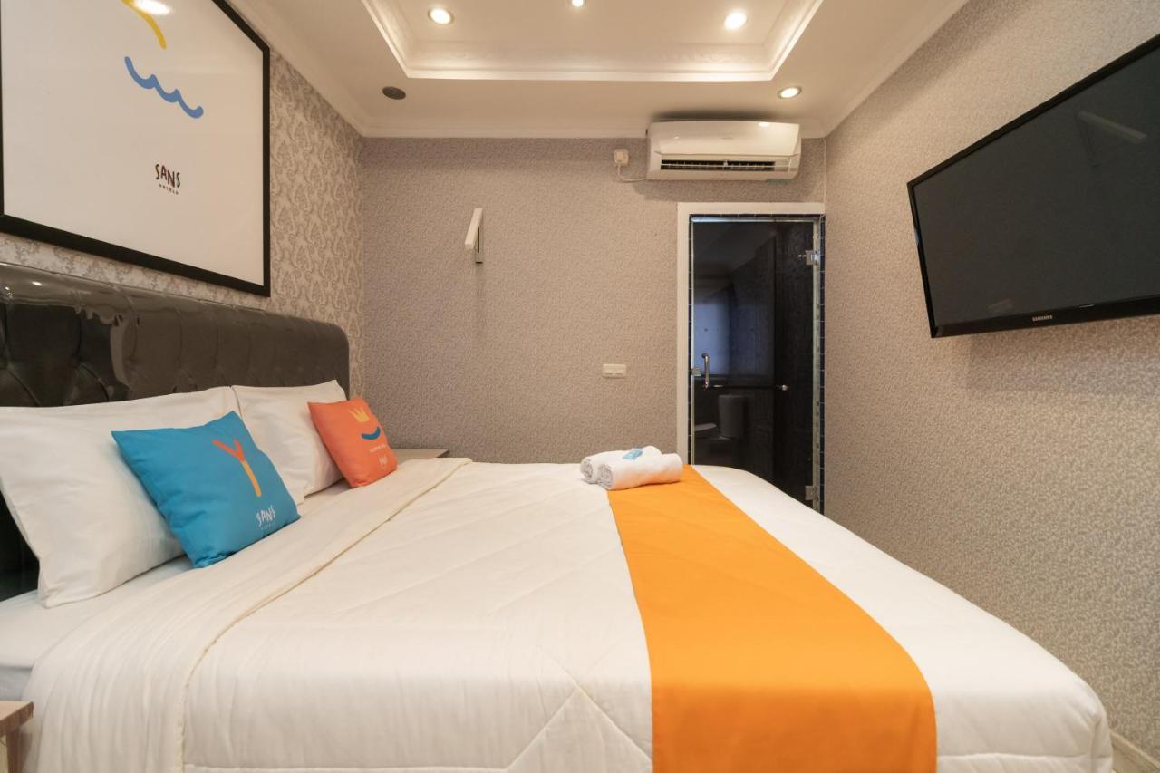 Sans Hotel Beauty Palembang Esterno foto