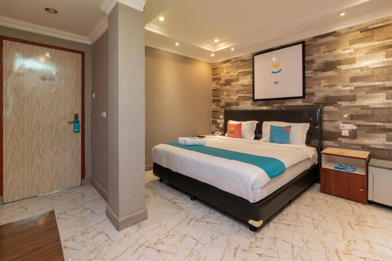 Sans Hotel Beauty Palembang Esterno foto